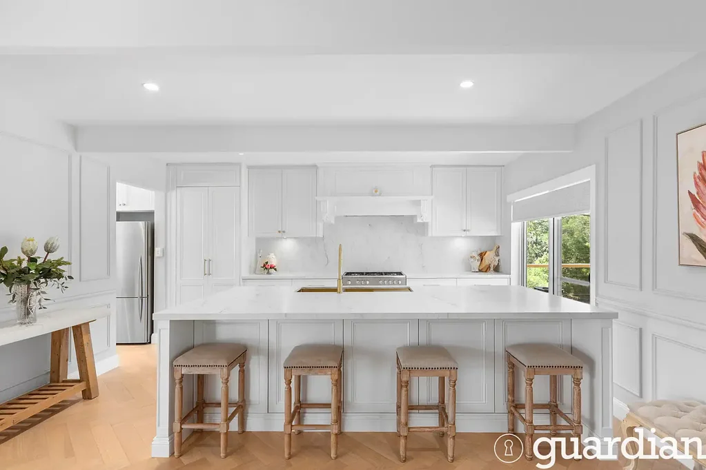 Glenorie 4ห้องนอน Acreage Living, Renovated & Ready – Dual Access Opportunity