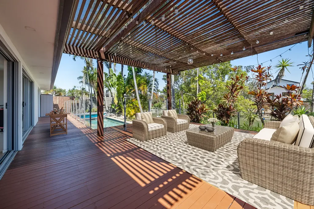 Monaco Street Masterpiece – Waterfront Luxury Meets Lifestyle