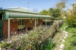 1446 Burrows Road, Lavington