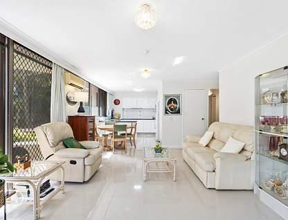 3/43 Enderley Avenue, Surfers Paradise, Gold Coast, 2 कमरे, 2 बाथरूम, Apartment