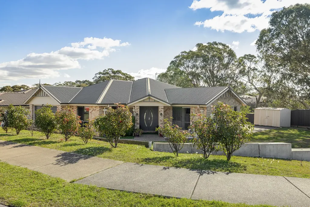 Glenvale 4房 宽敞的家庭生活空间，背靠宁静保护区 Spacious Family Living Backing onto Tranquil Reserve