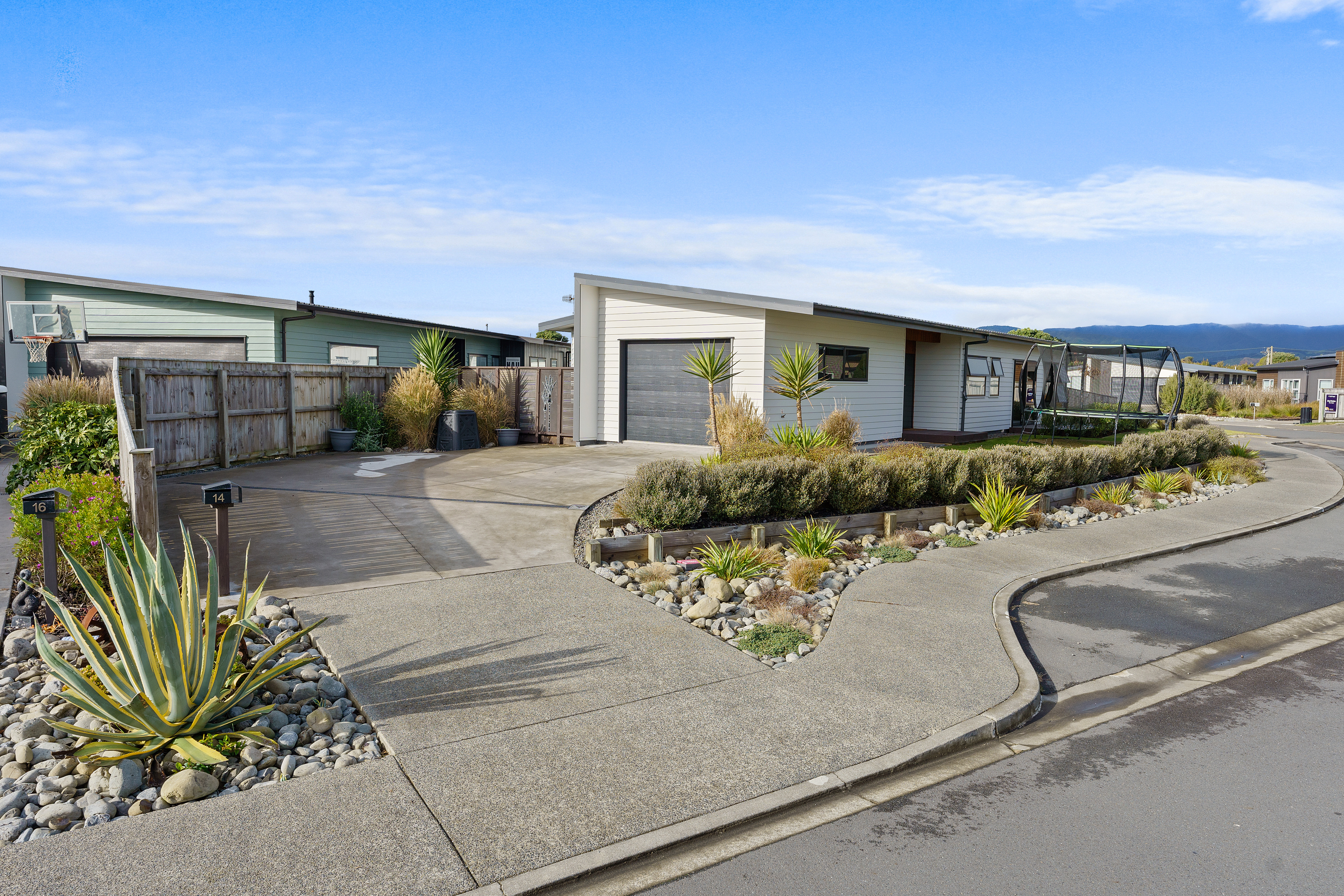 14 Seagrass Place, Otaki Beach