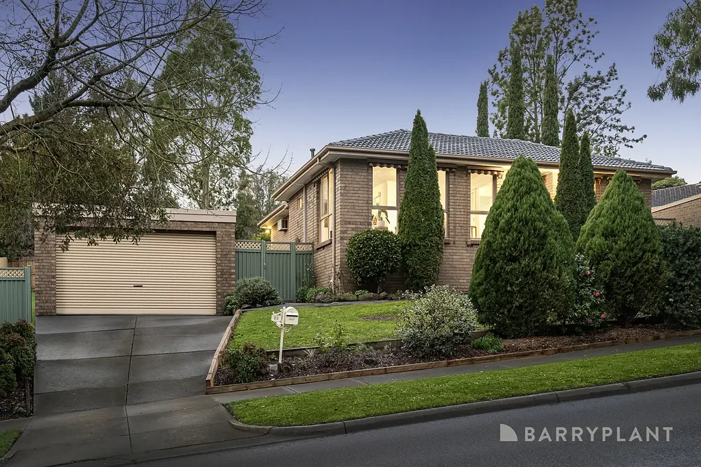 Mooroolbark 3房 专为家庭生活设计。 Designed for family living.