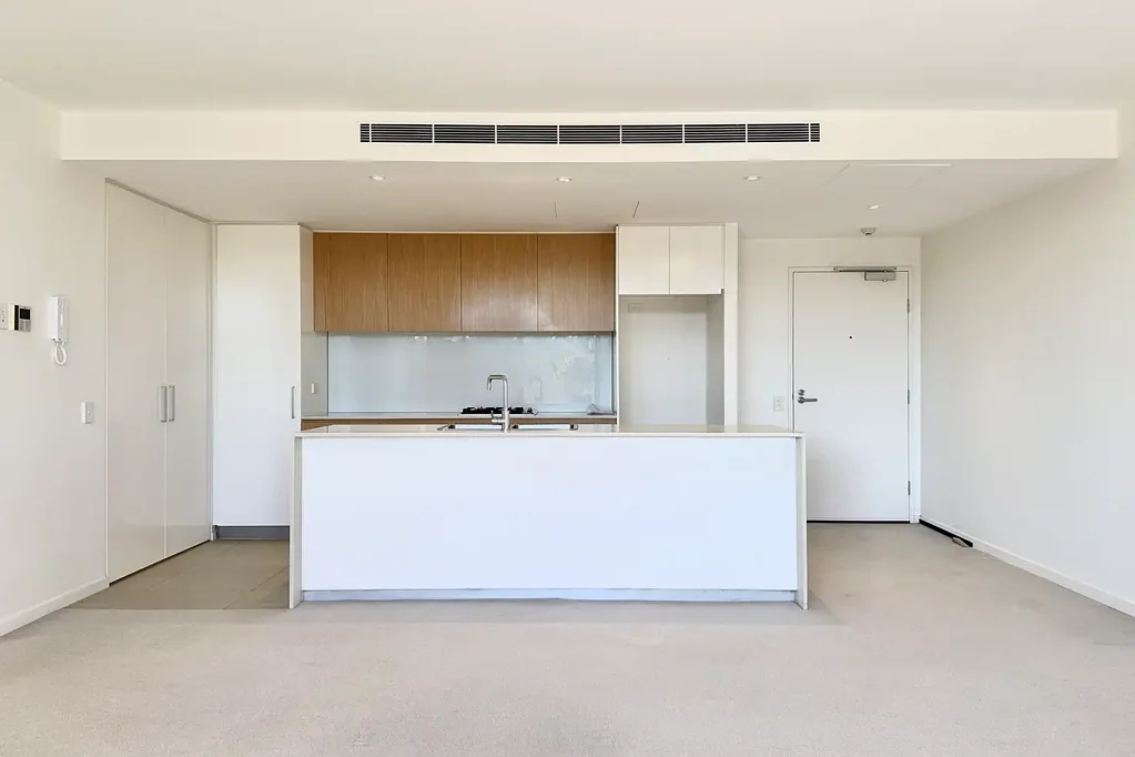 Spacious 2 bedroom apartment with stunning nature light throughout!! Two bedroom Two bathroom One carpark space!