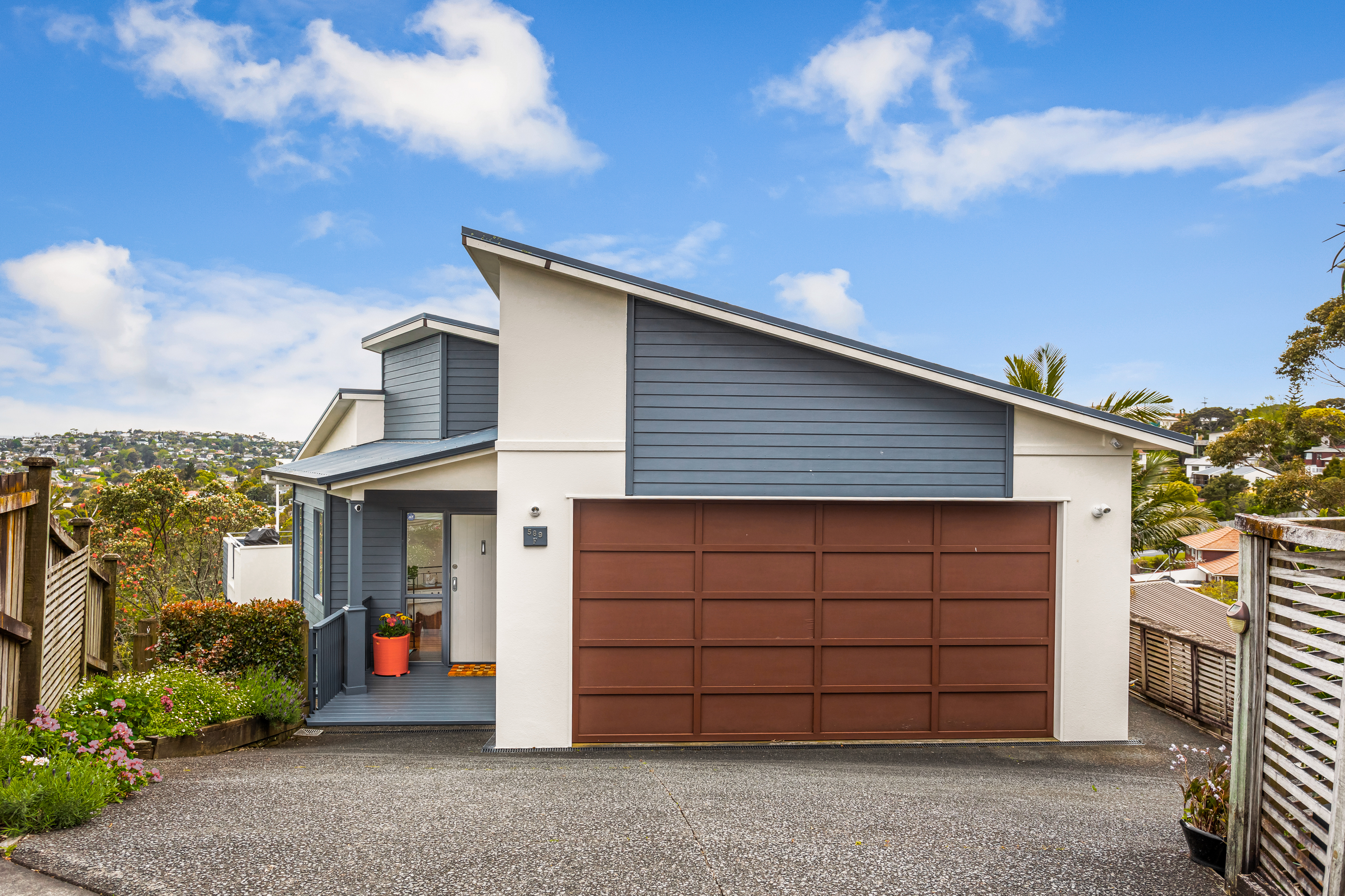 589f East Coast Road, Browns Bay, Auckland - North Shore, 4 Schlafzimmer, 2 Badezimmer, House