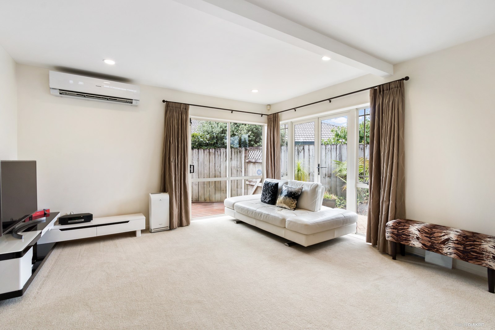 1/6 Daria Place, Northpark, Auckland - Manukau, 3 Schlafzimmer, 0 Badezimmer