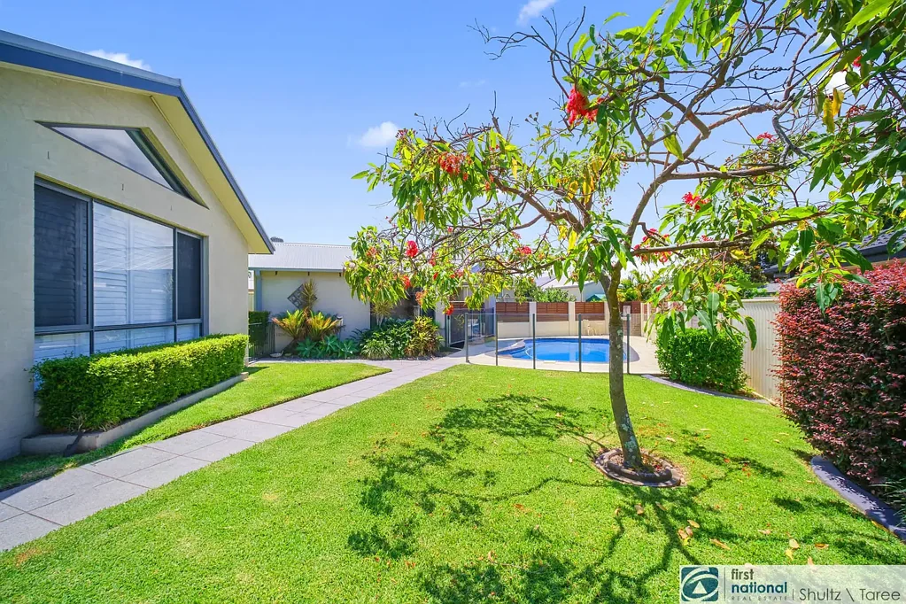 Taree 6ਬੈੱਡਰੂਮ Spacious Family Home in Sought-After Taree West