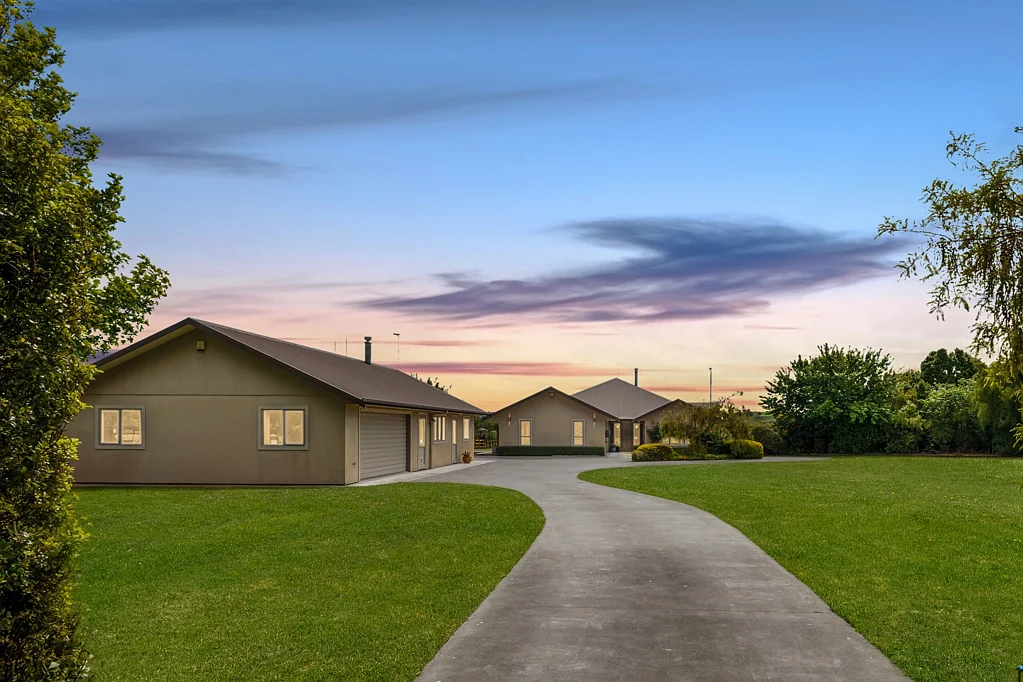 Feilding 5Zimmer Magnificent property - 3,676 sqm