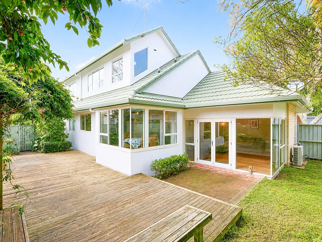 Fairfield 3 Bedroom Space, Privacy And Convenience