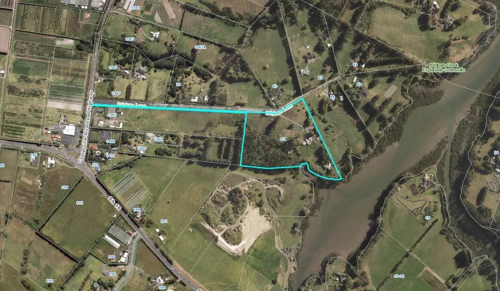 Kumeu 3ਬੈੱਡਰੂਮ 13.5 Acres Prime Waterfront Home with Income!
