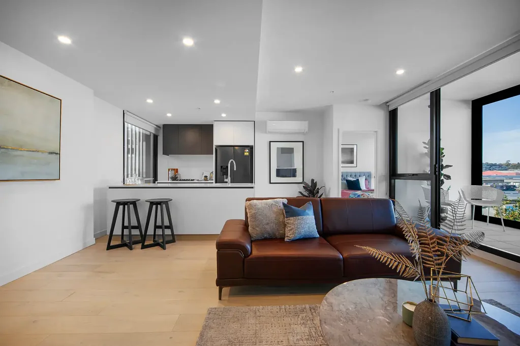 Richmond 2ਬੈੱਡਰੂਮ West-Facing Wonder with Enclosed Winter Garden & Skyline Outlook