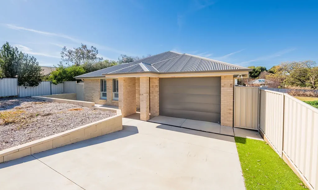 1 Burrett Street, Grenfell, NSW 2810