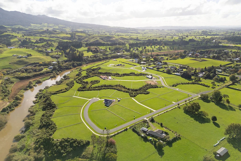 Pirongia Ultimate lifestyle living - Alexandra Estate