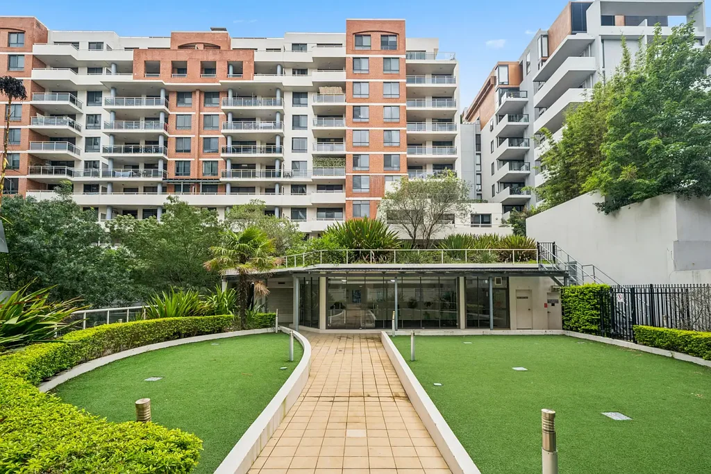 33/121-133 Pacific Highway, Hornsby, NSW 2077