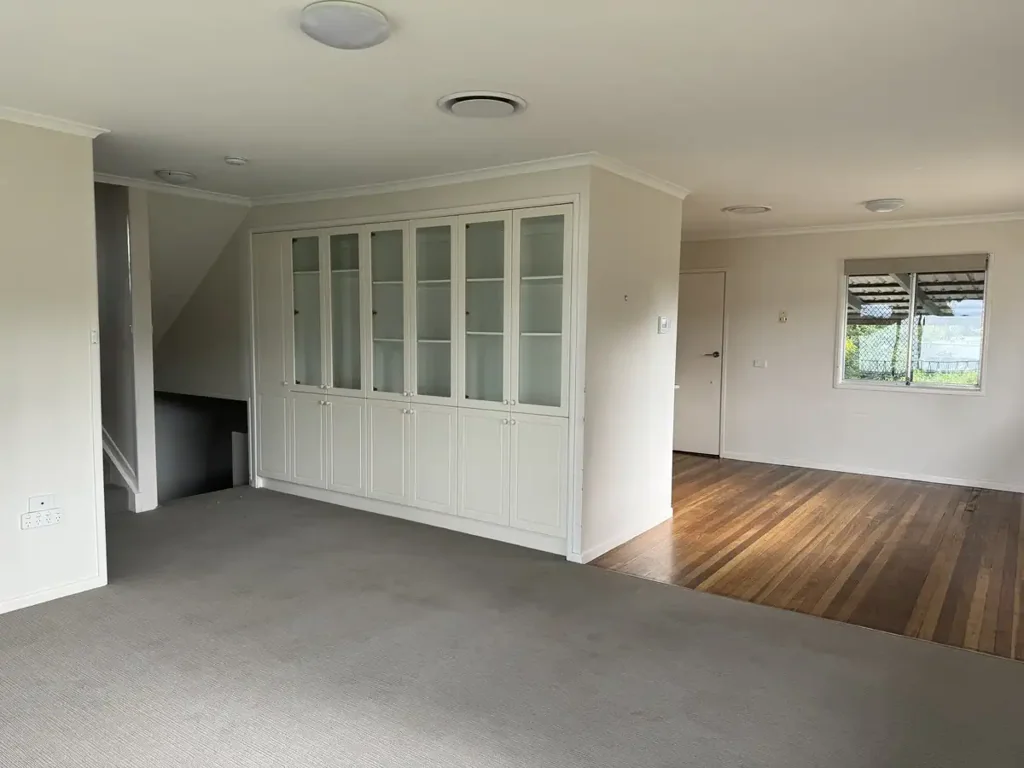 4 BEDROOM HOME - ELECTRICITY/WATER INCLUDED