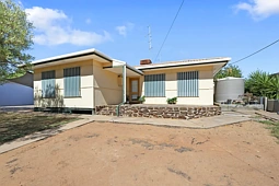18 North Terrace, Karoonda
