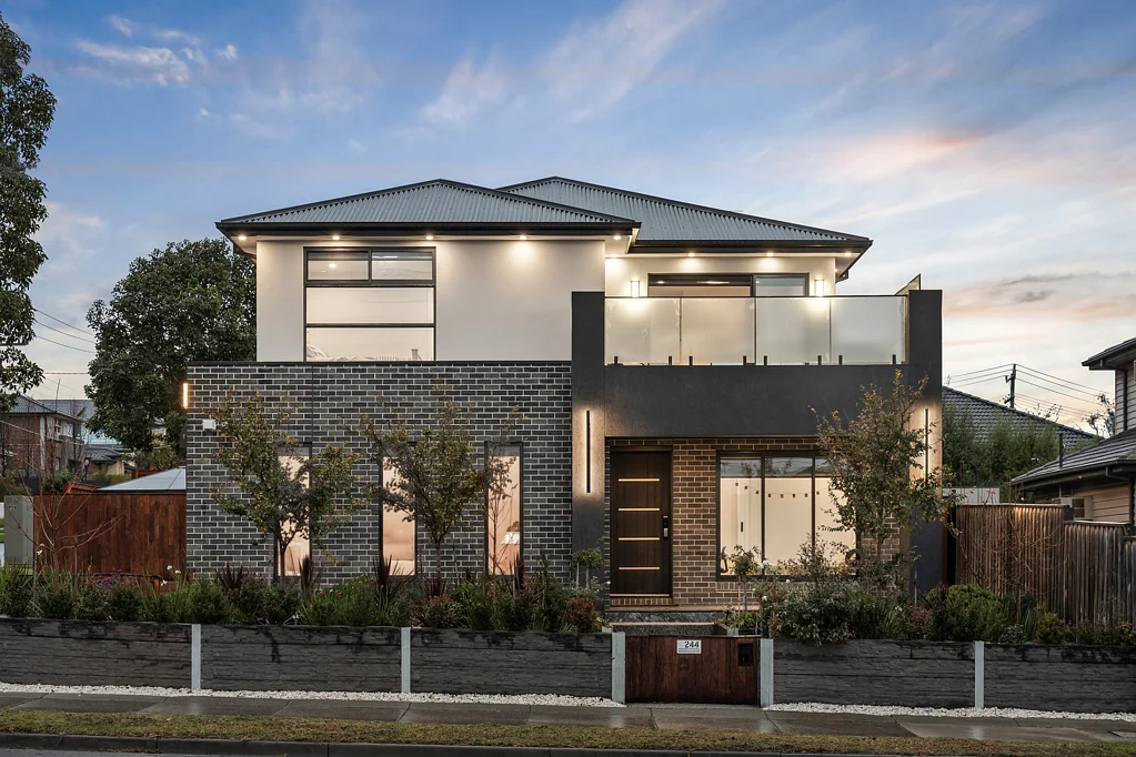 Blackburn South 4ਬੈੱਡਰੂਮ Luxury Contemporary Living in the Heart of Blackburn South