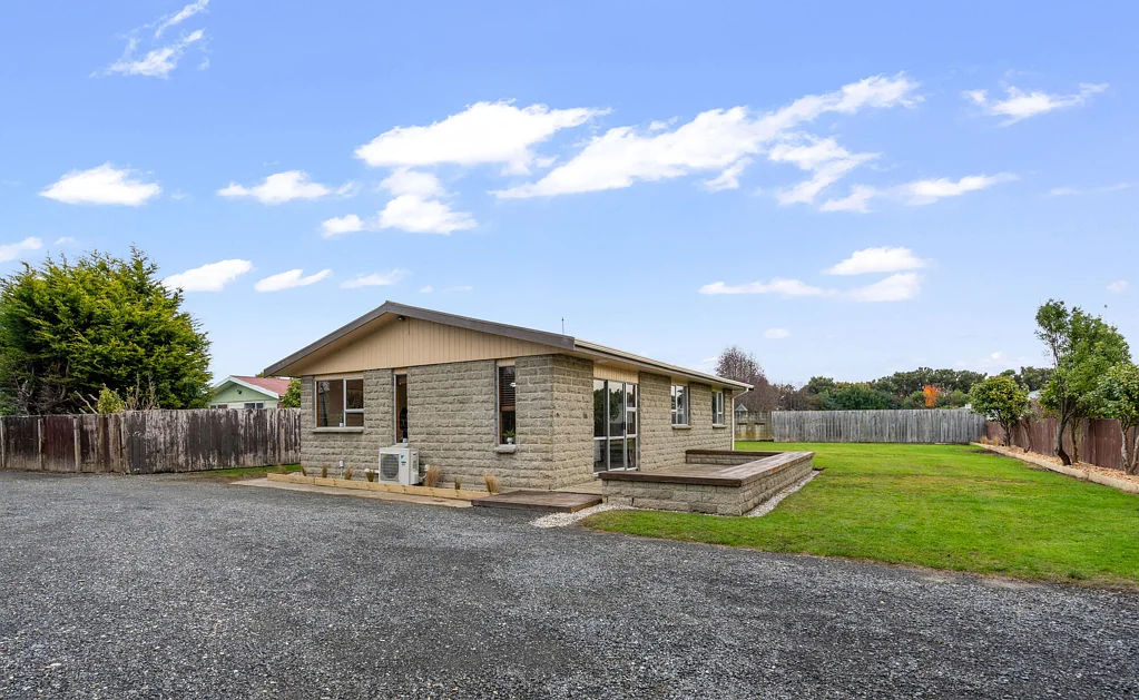 Kew 3房  Great First home with room to grow.