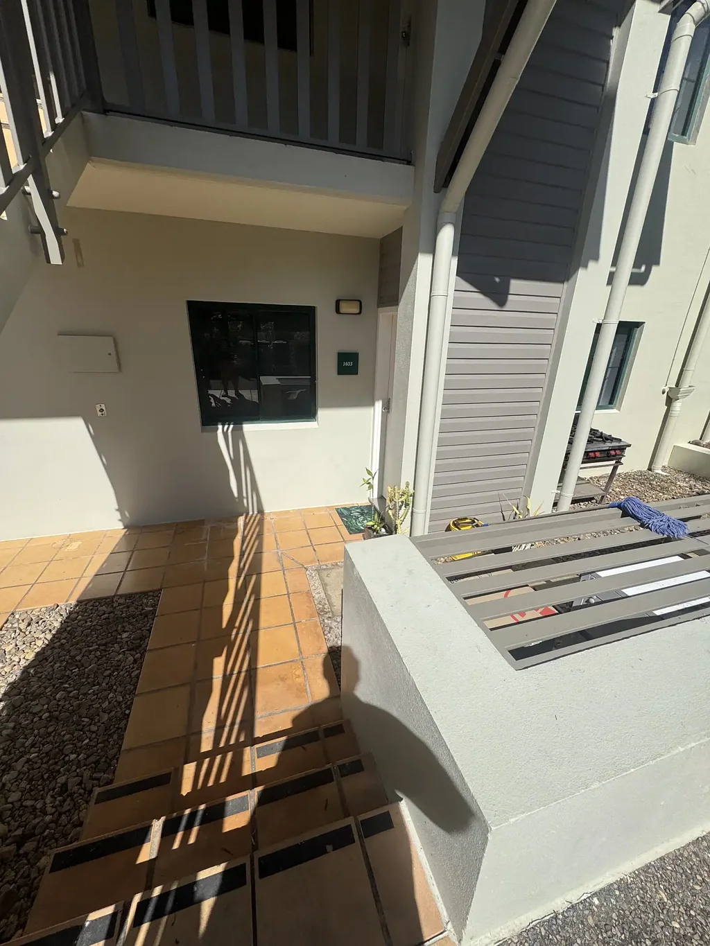 Laguna Quays 2房  Renovated and Furnished Unit Ready to go