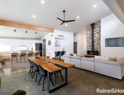 36 Brookwater Crescent, Mollymook Beach, NSW 2539, 4 Bedrooms, 3 Bathrooms, House