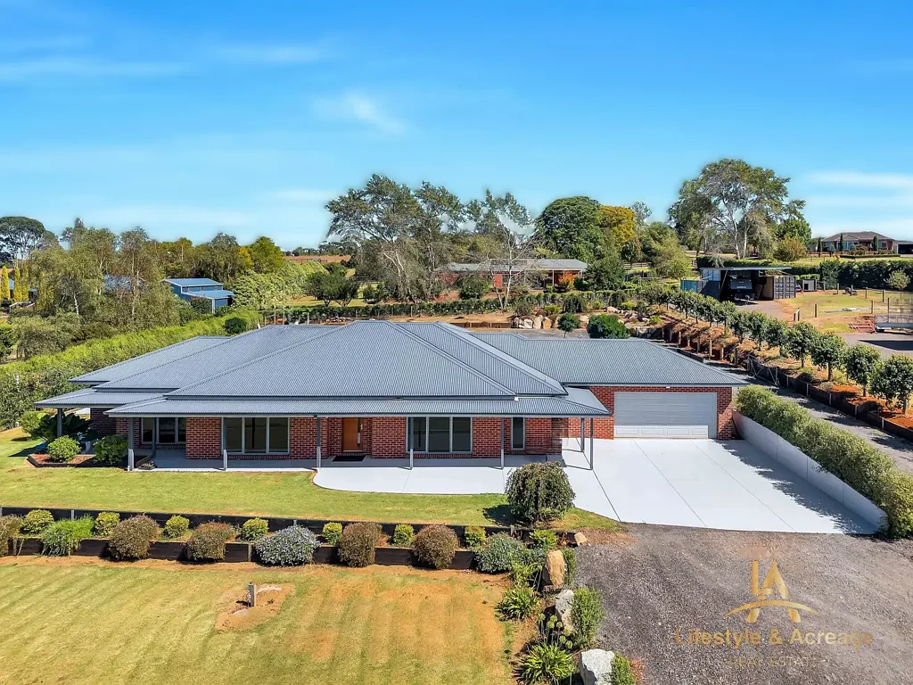 50 Kamanari Court, Drouin, VIC 3818