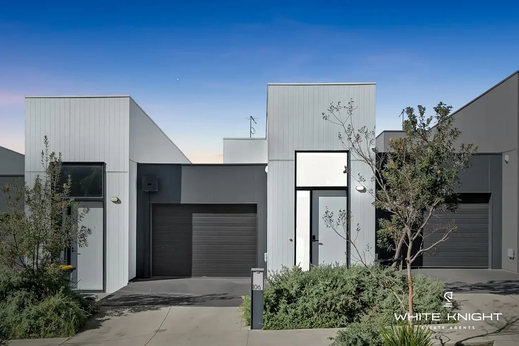 Sunshine North 3ห้องนอน Modern Townhouse with Panoramic Maribyrnong River Scenery