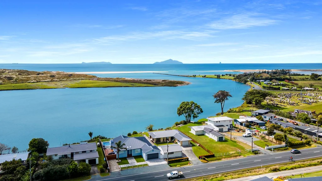 Waipu 3房  Seascape Living with River Views