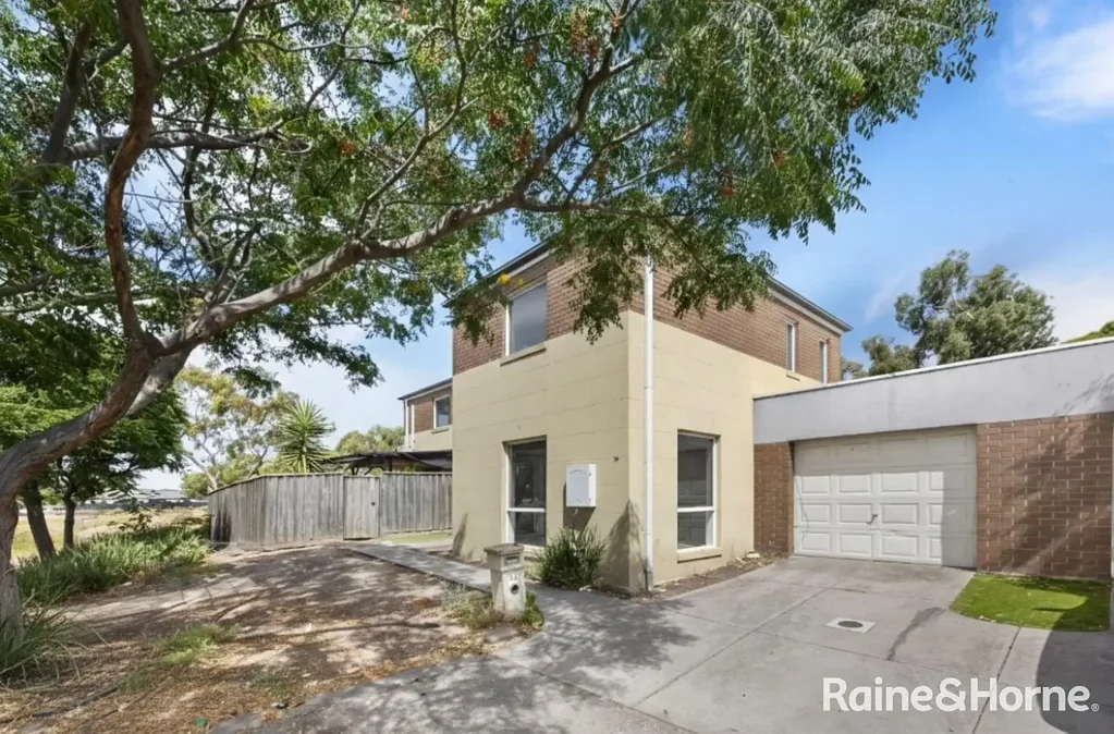 12 Portland Place, Roxburgh Park, VIC 3064