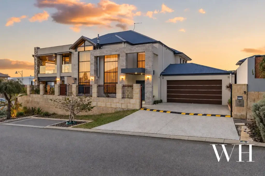 North Coogee 5 Bedroom Oceanside Opulence: Design, Luxury & Scale