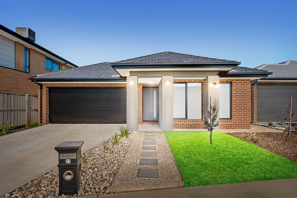 Luxurious Family Living in Prime Location