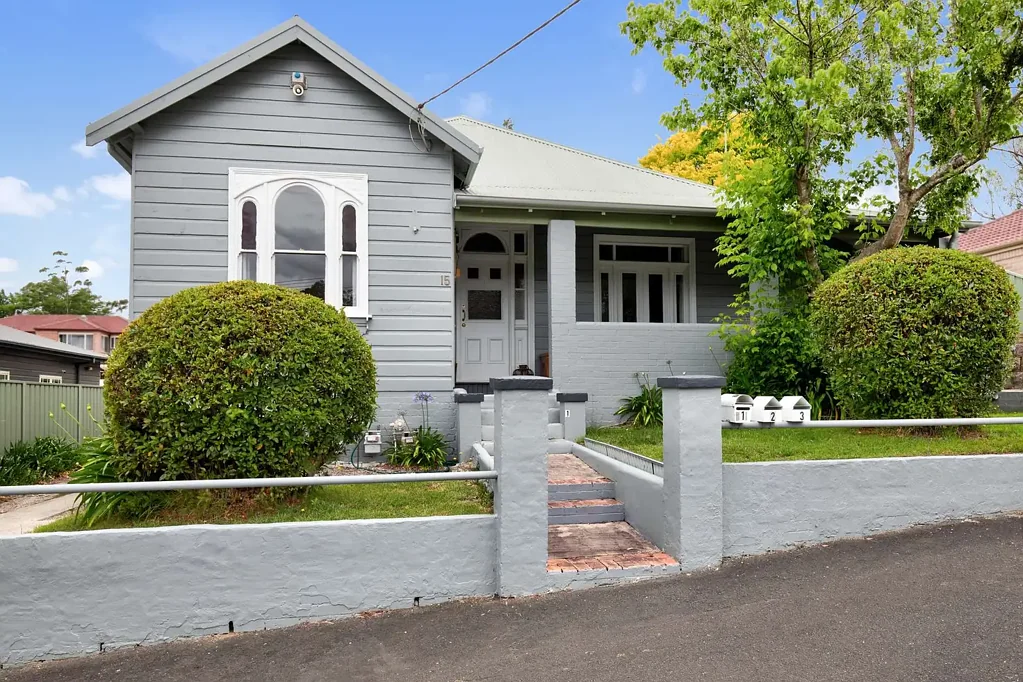 Katoomba 4Kwarto Versatile Investment with Classic Mountain Character