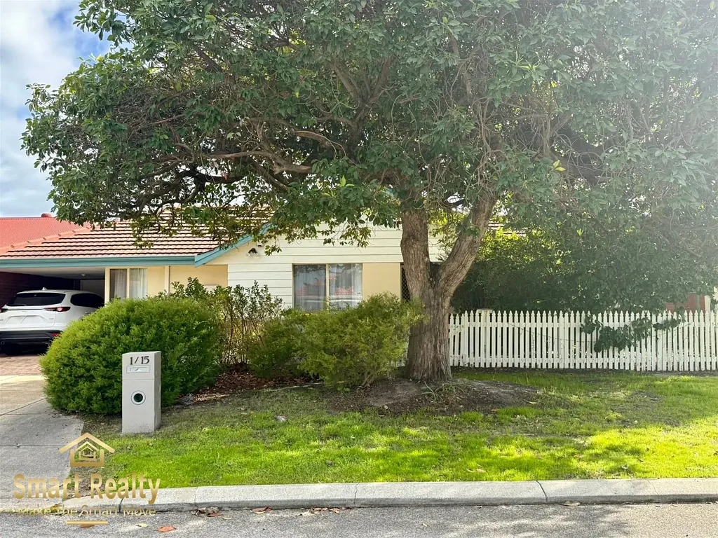 Stunning low maintenance 3 x 1 in prime location  close to Curtin University!