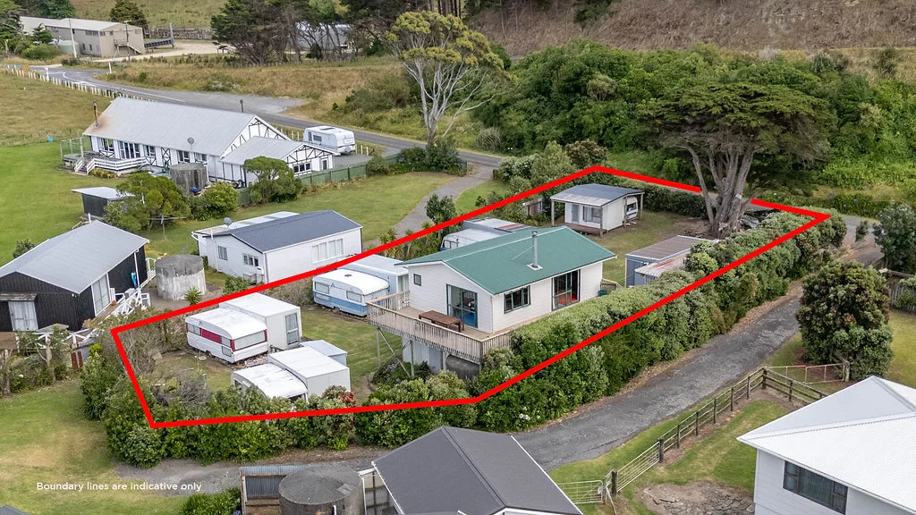 Tinui 2部屋 A One of a Kind Coastal Retreat - BEO $729,000