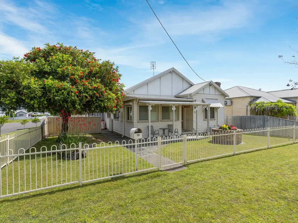 19 Elizabeth Street, Cessnock, NSW 2325