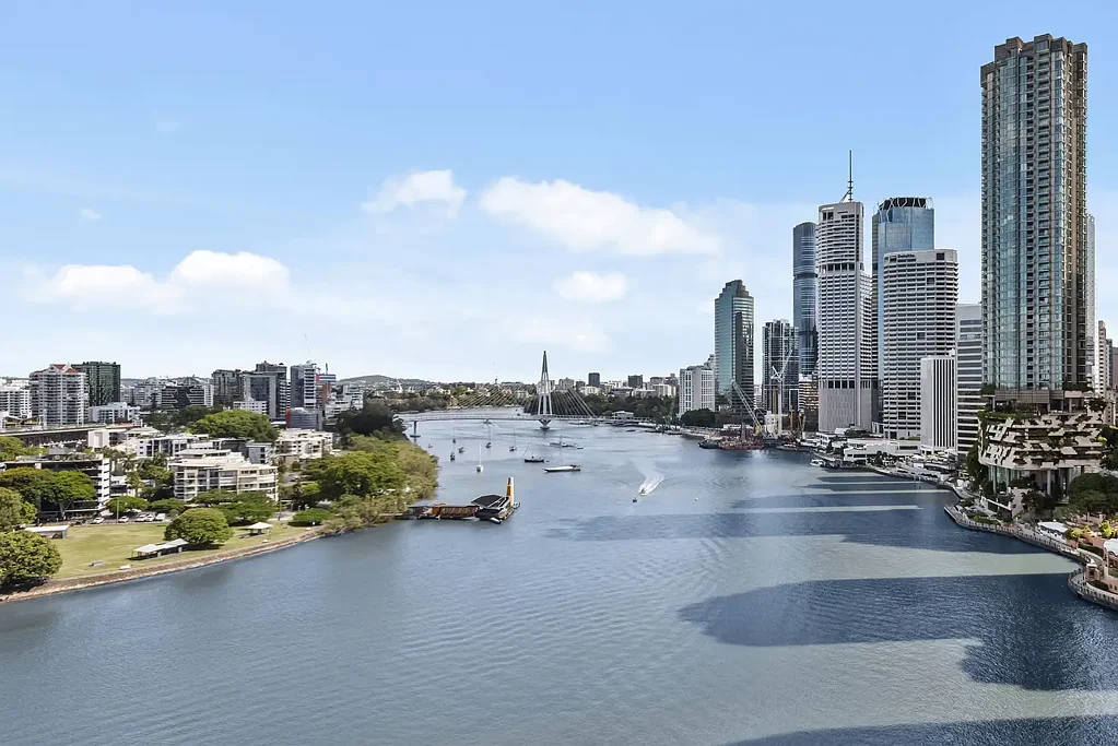 Brisbane City 1कमरा Generous Layout and Riverfront Address Boasting Sweeping Vistas