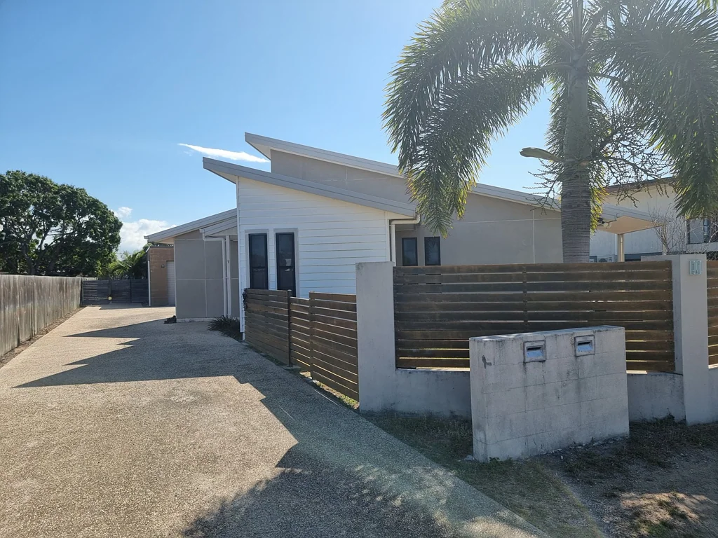 2, 11 Field Street, Bowen, QLD 4805