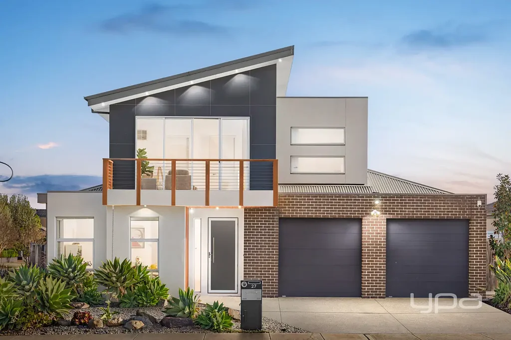 Point Cook 5બેડરૂમ Live the Alamanda Life | School & Oval Front Home with Swimming Pool