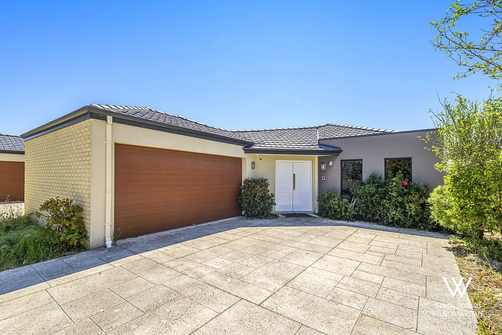 Cloverdale 4બેડરૂમ HUGE 4 BEDROOM, 2 BATHROOM HOME IN AN EXCELLENT LOCATION!