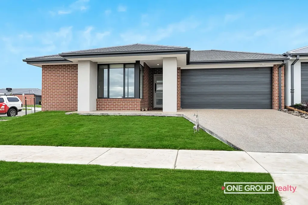 Comfort, Convenience & Family Living in a Prime Sunbury Location