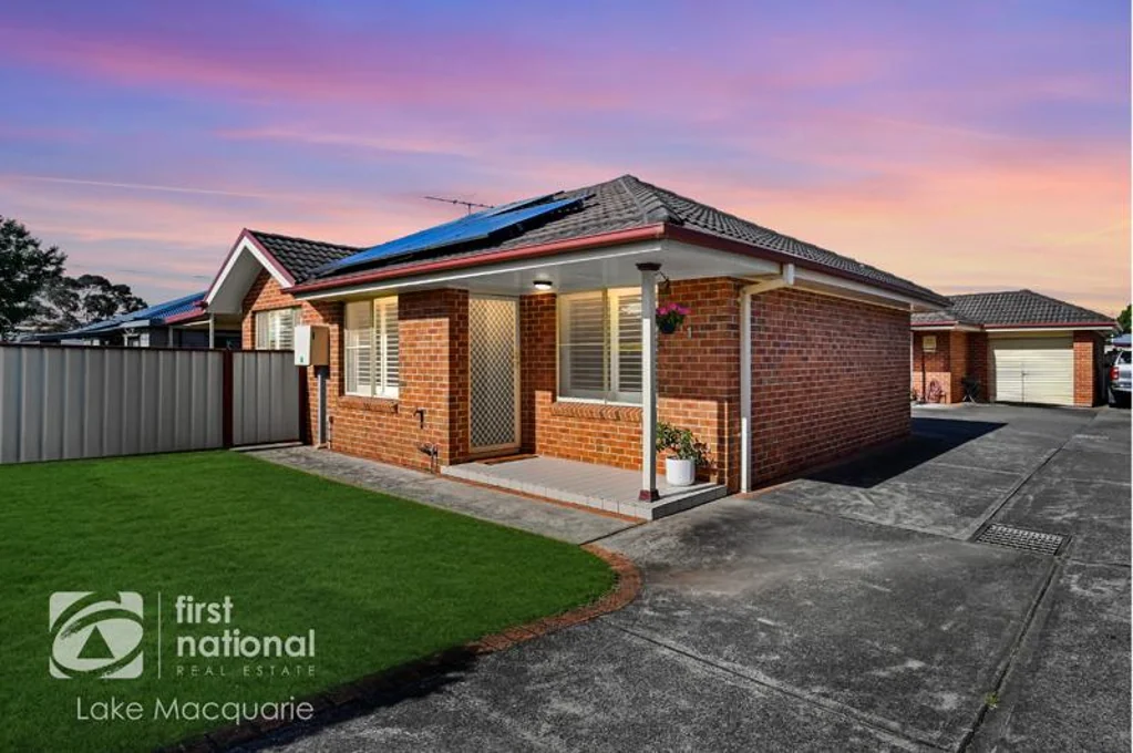 1/4 Bonarius Street, Edgeworth, NSW 2285