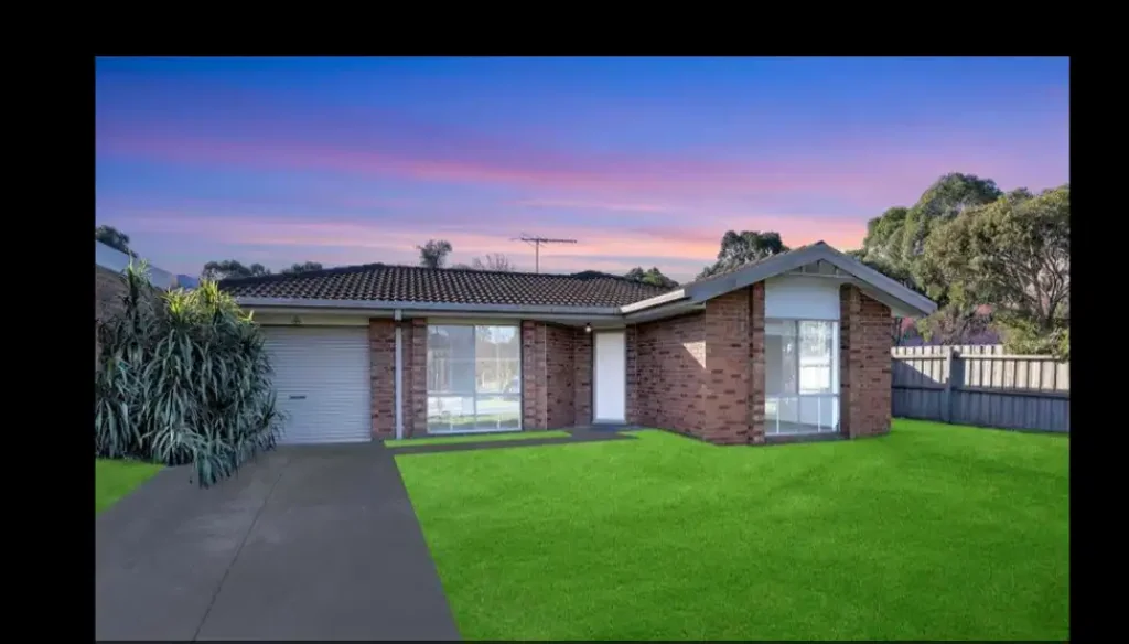11 Mcconnell Crescent, Roxburgh Park, VIC 3064