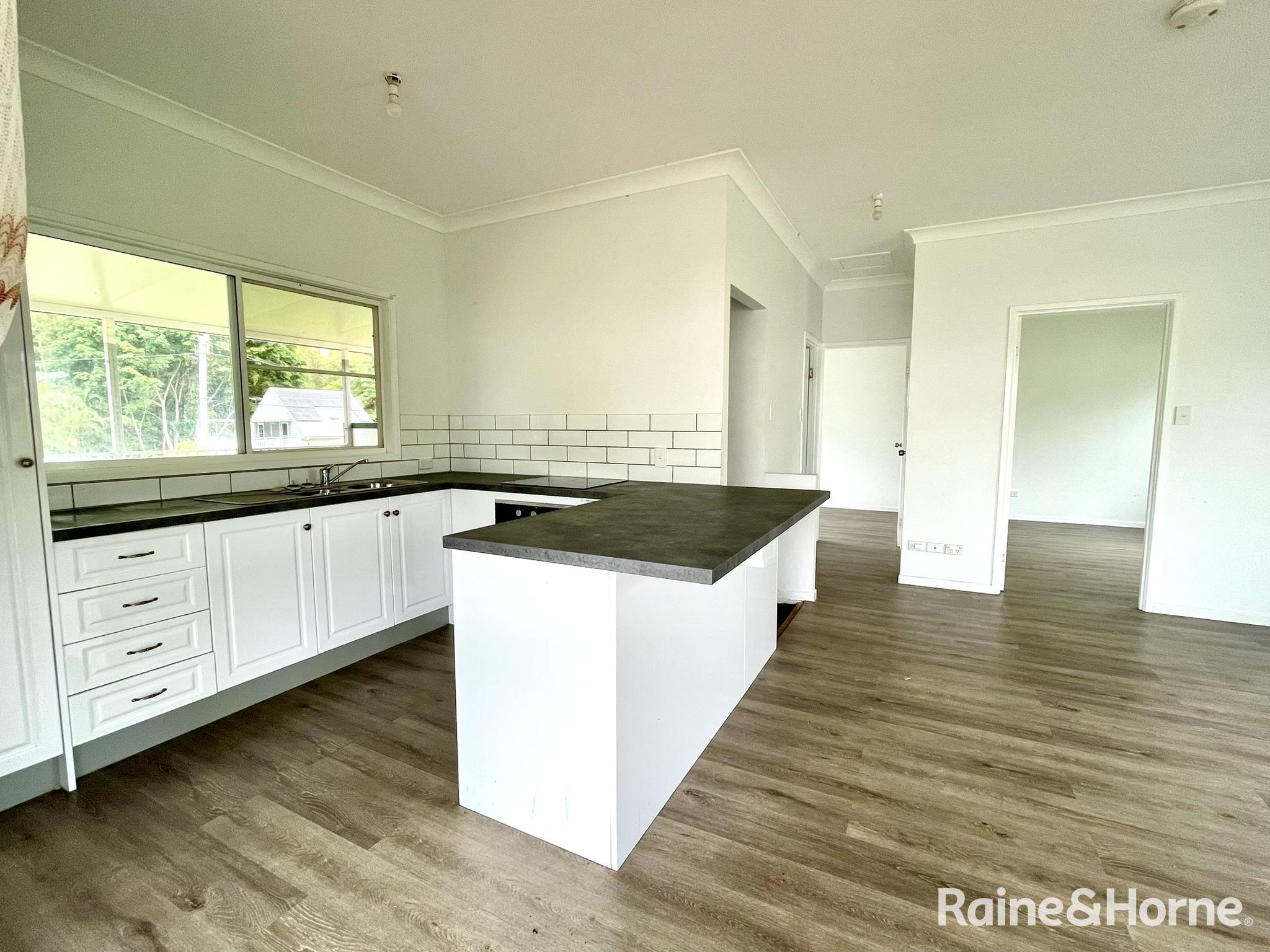 13 DOUGLAS ST, RUSSELL ISLAND QLD 4184, 0 غرف, 0 حمامات, House