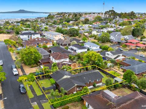Half Moon Bay 3部屋 617 sqm in Macleans Zone | First Time in 43 Years