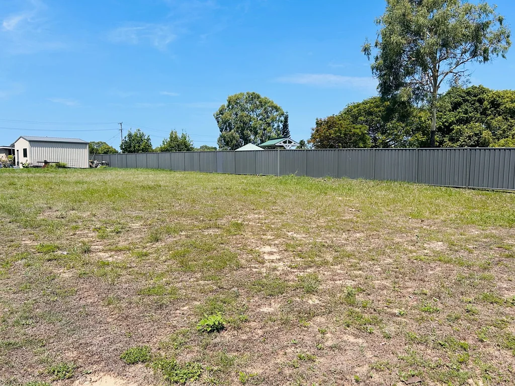 10 Pangola Street, Forrest Beach, QLD 4850