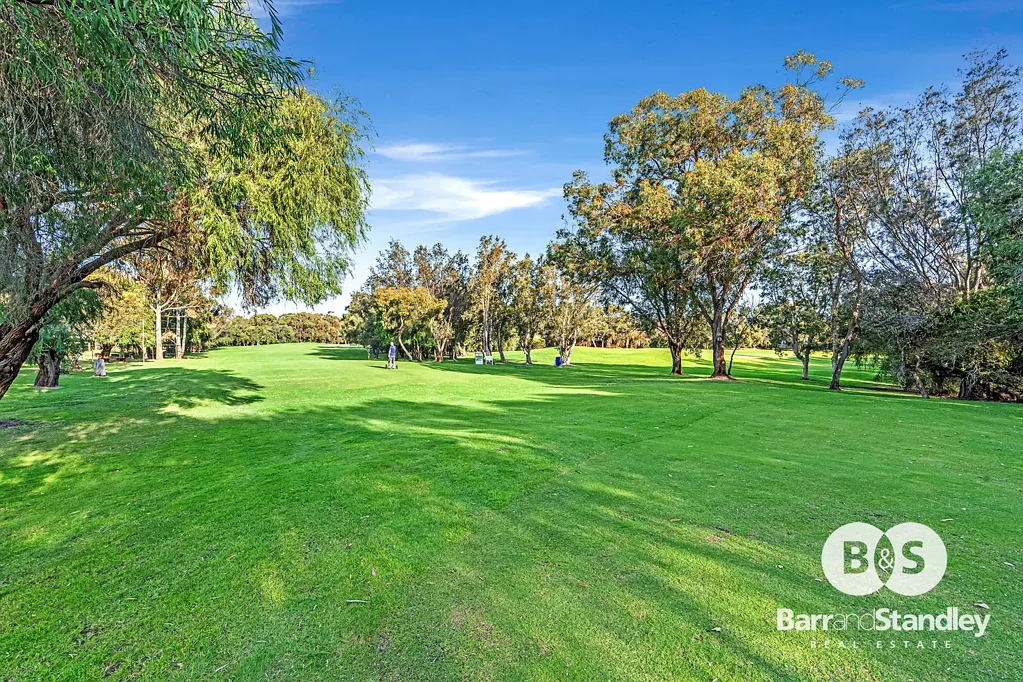 Pelican Point 3Moenga 3x2 ON THE GOLF COURSE!