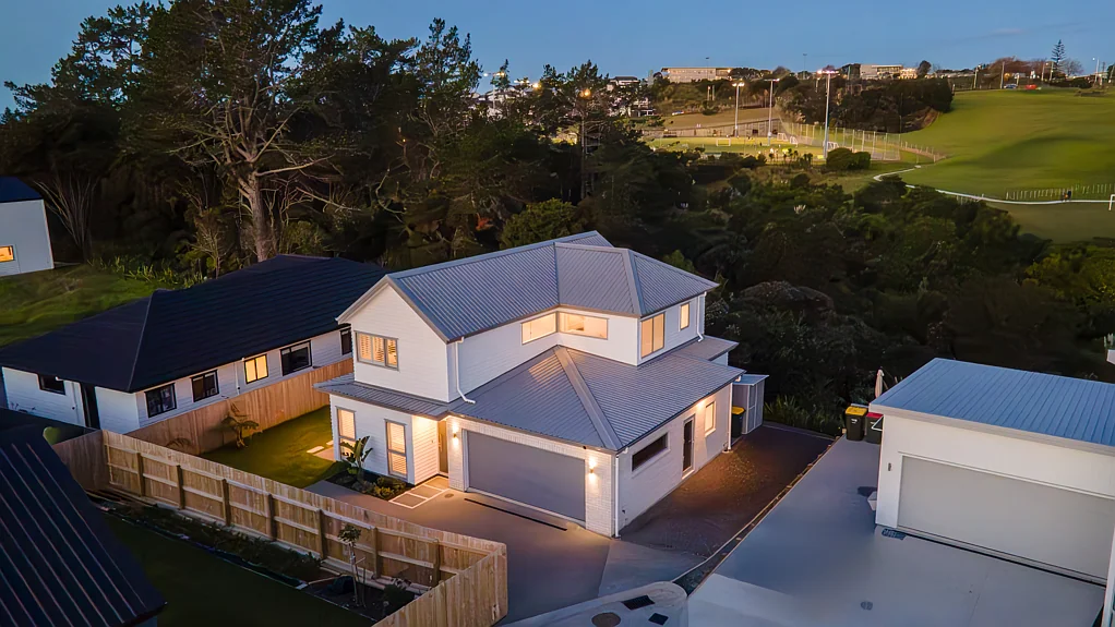 69 Glenvar Ridge Road, Long Bay, North Shore City, Auckland