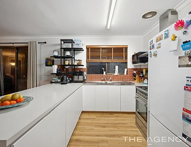 4B Anglesey Drive, Kardinya, WA 6163, 3 slaapkamers, 1 badkamers, House