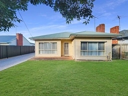 1/29 Laura Avenue, Belmont