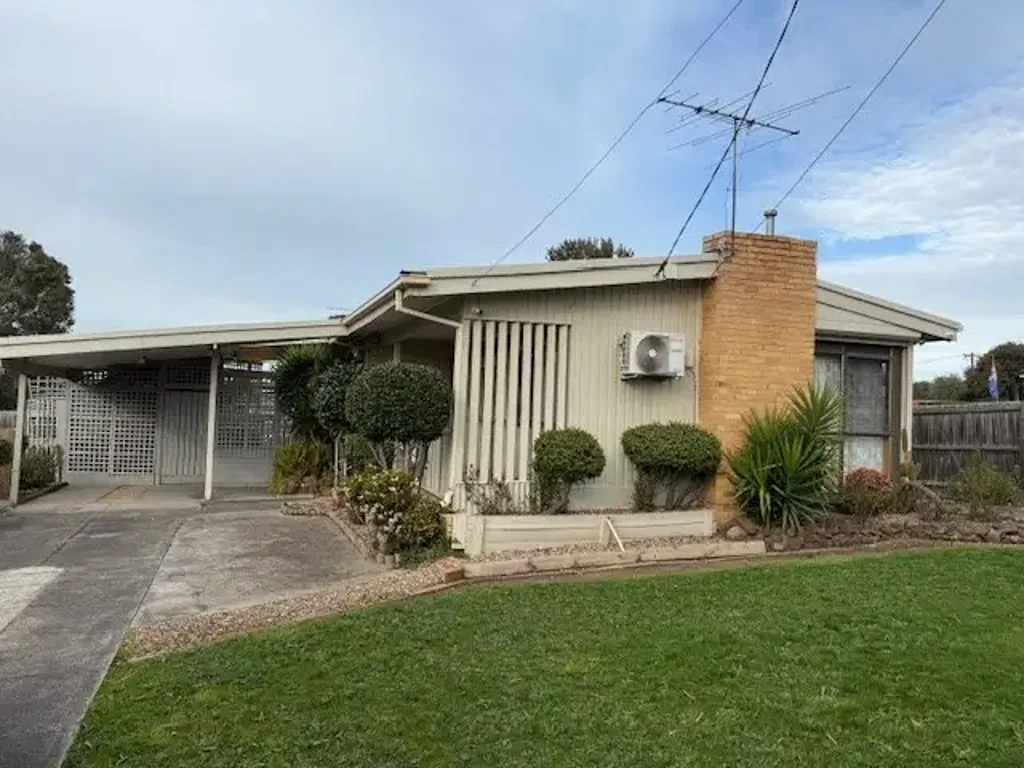 Comfort & Convenience in Prime Avondale Heights Location