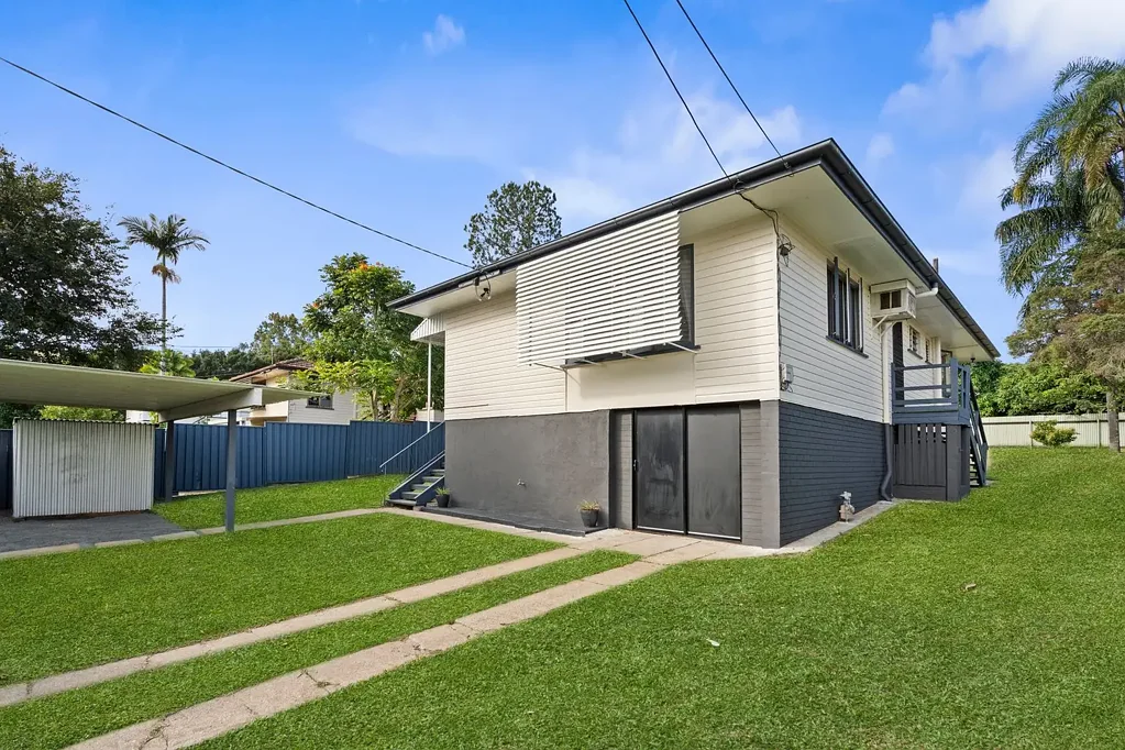 Acacia Ridge 3બેડરૂમ Cracking Family Home on a Generous 784m² Allotment